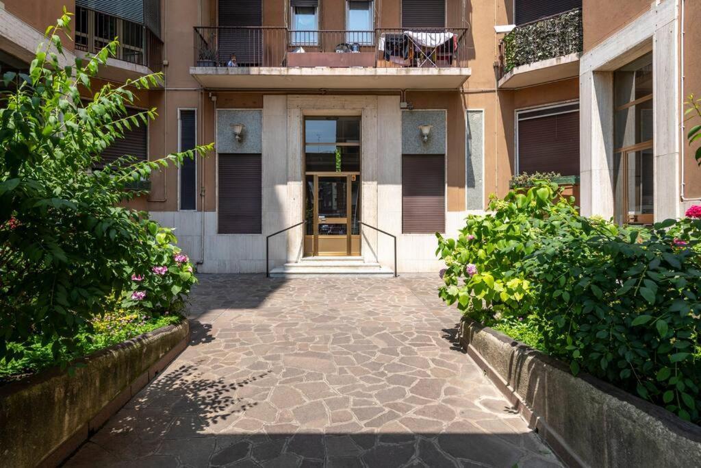 Bnbutler - Strigelli, 13 - Accogliente Bilocale Con Balcone Милан Экстерьер фото