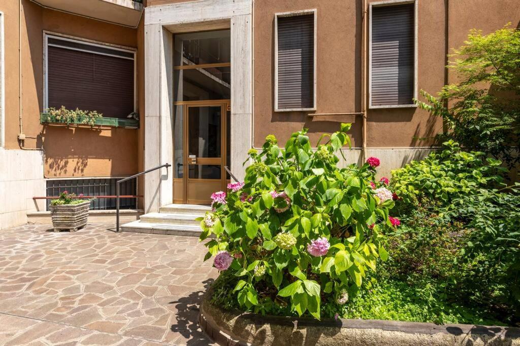 Bnbutler - Strigelli, 13 - Accogliente Bilocale Con Balcone Милан Экстерьер фото